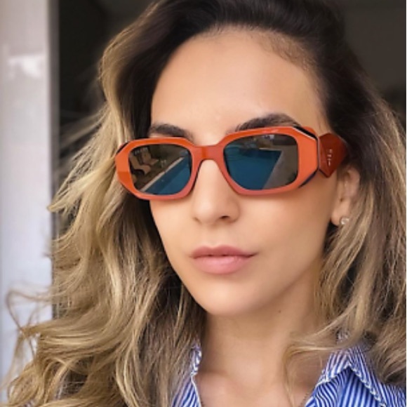 Excluded Prada Sunglasses, New 375 - Picture 4 of 11